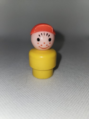 FIGURINA CAPPELLO ROSSO VINTAGE ANNI 70 80 FISHER PRICE LITTLE PEOPLE MOCCIOSO BAMBINO RAGAZZO