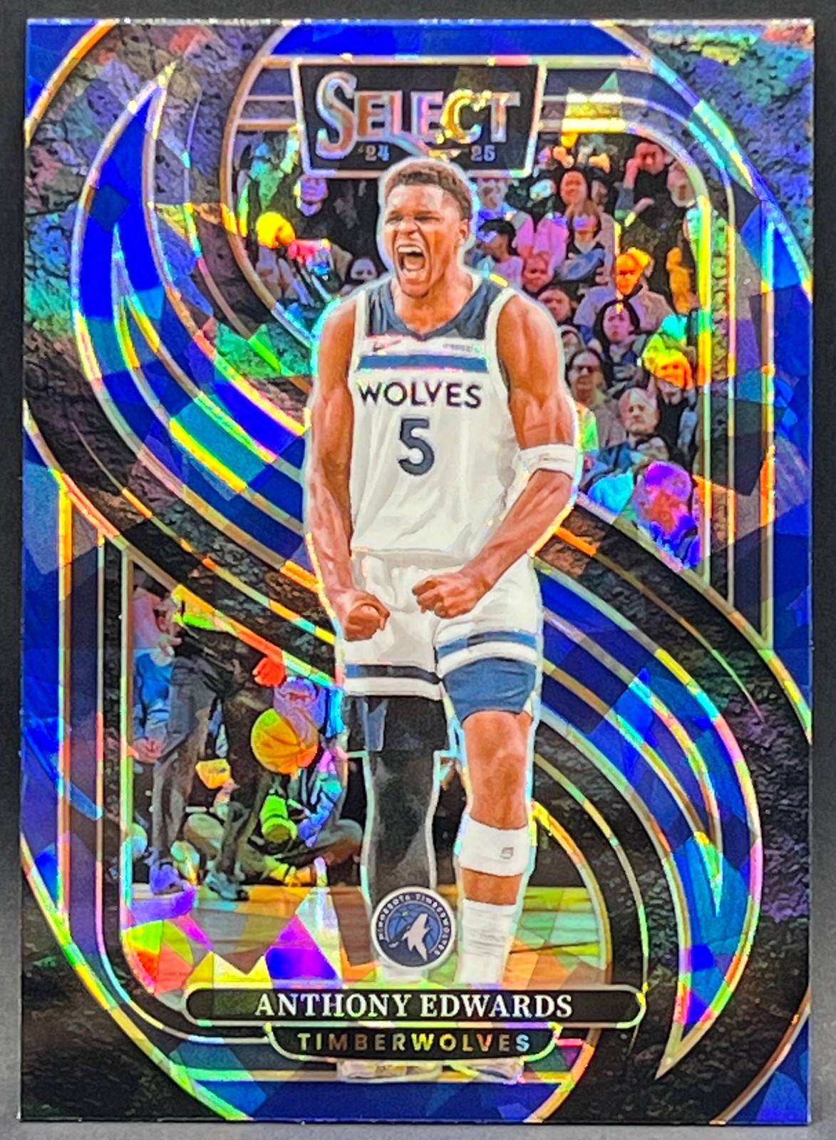 Anthony Edwards 2024-25 Panini Select #130 Blue Cracked Ice Prizm Timberwolves