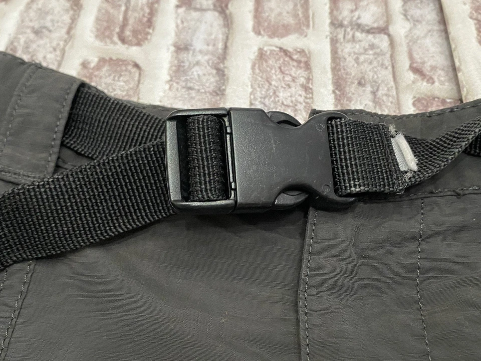 Croft & Barrow Belted Cargo Shorts Mens 34 8” Inseam Dark Gray 100% Nylon - Image 4 of 4