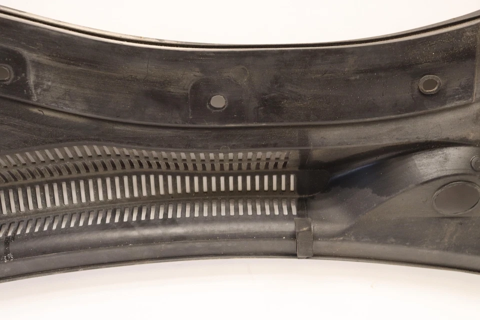 2013-2016 MASERATI QUATTROPORTE WINDSHIELD WIPER COWL COVER PANEL GRILLE OEM - Image 4 of 4