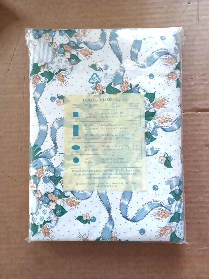 Винтажная круглая виниловая скатерть Gourmet Gallery 60 дюймов с фланелевой подложкой синее белое сердце новая из старых запасов - Изображение 4 из 4