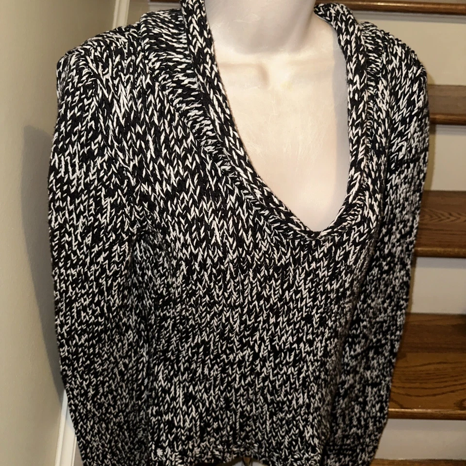 Suéter Moda International Victoria's Secret Tejido con Cable Cuello en V Talla M CARIDAD❤️284 Foto 3 de 4