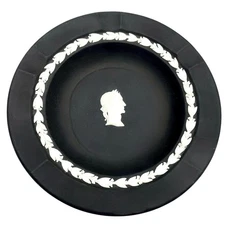 Vtg WEDGWOOD JASPERWARE Cigar Ashtray Caesar Neoclassical Black Discontinued EUC