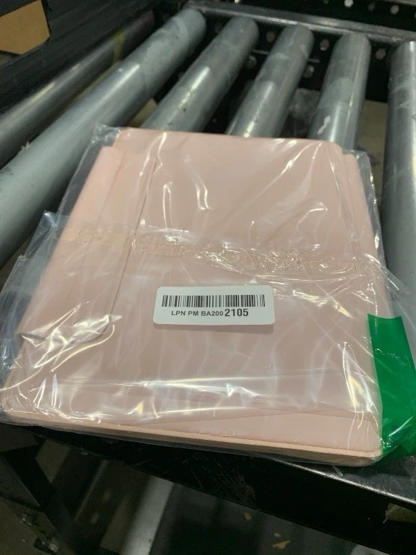 RAYMCRAFT iPad 11th/10th Gen 10.9 Keyboard Case Backlit Trackpad Pink - image 3 of 3