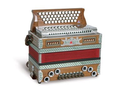 STRASSER 4/II CLASSIC HARMONIKA G-C-F-B 4-REIHIG 2-CHÖRIG X-BASS KOFFER