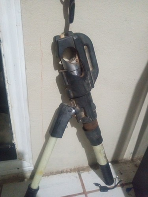 #ad Huskie Tools EP 510 Hydraulic Crimping Tool USED FREE SHIPPING $120.00