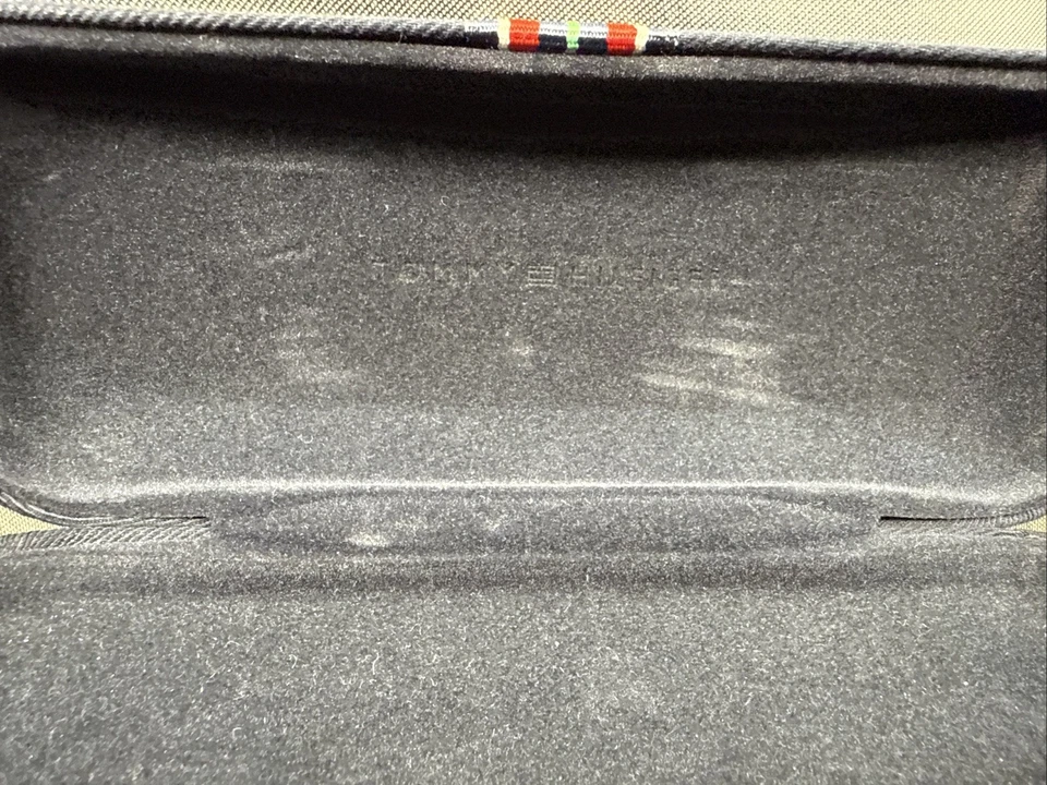 Tommy Hilfiger Glasses/Sunglasses Hard Clamshell Case Blue Red White Green Cloth - Image 4 of 4