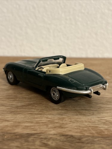 Jaguar E Type Cabriolet 1960s 1:38 Diecast Metal Car Shell Fuel Classic Car 1991 - Picture 5 of 20
