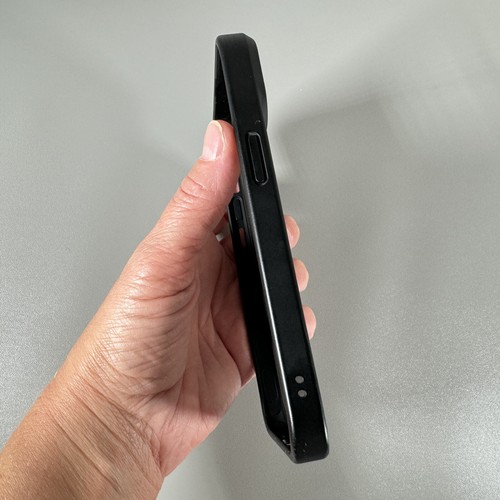 TORRAS Case For iPhone 15 - Frosted Black | Magnetic | Guardian Series | USED - Picture 6 of 16