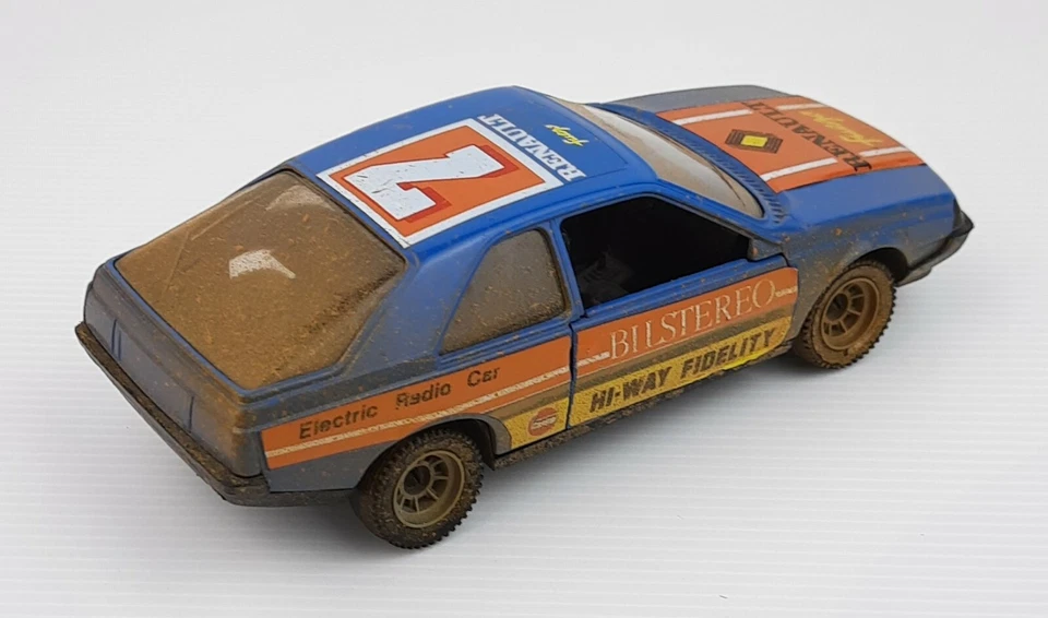 POLISTIL - RENAULT FUEGO - PARIS DAKAR - SCALA 1/25 - VINTAGE - Immagine 2 di 4