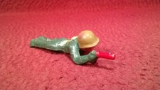 Lot 5 MANOIL BARCLAY POD FOOT FIGURE - SOLDIER - LAYING W/ PISTOL - PALE GREEN