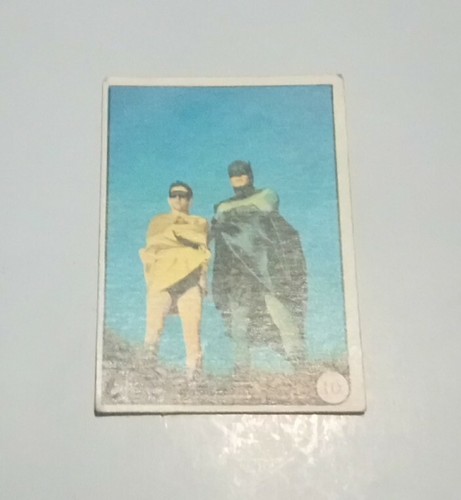 1966 Topps Batman Blue Bat #10 — Raw