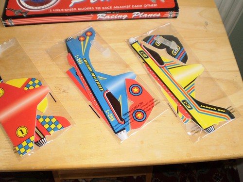 'RACING PLANES' X3 HIGH SPEED GLIDERS TO RACE AGAINST EACH OTHER - Picture 2 of 4