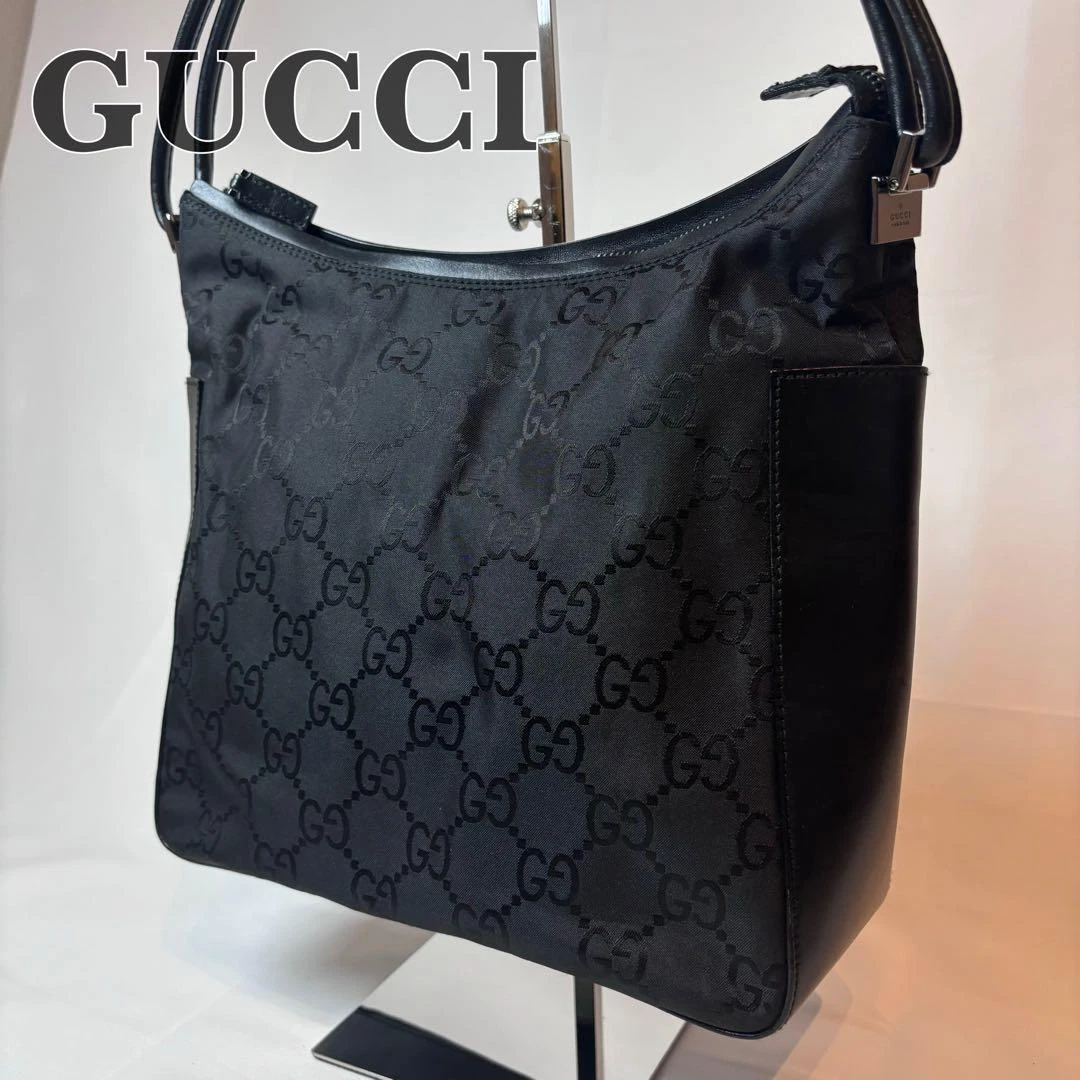 Sac à main Gucci GUCCI motif GG une épaule cuir nylon noir véritable 