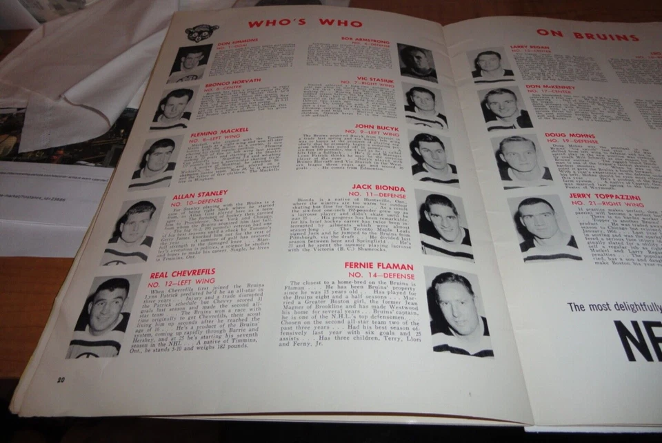 BOBBY HULL SIGNED PROGRAM 1ST GAME AT BOSTON GARDEN October 12, 1957 - Image 3 of 4