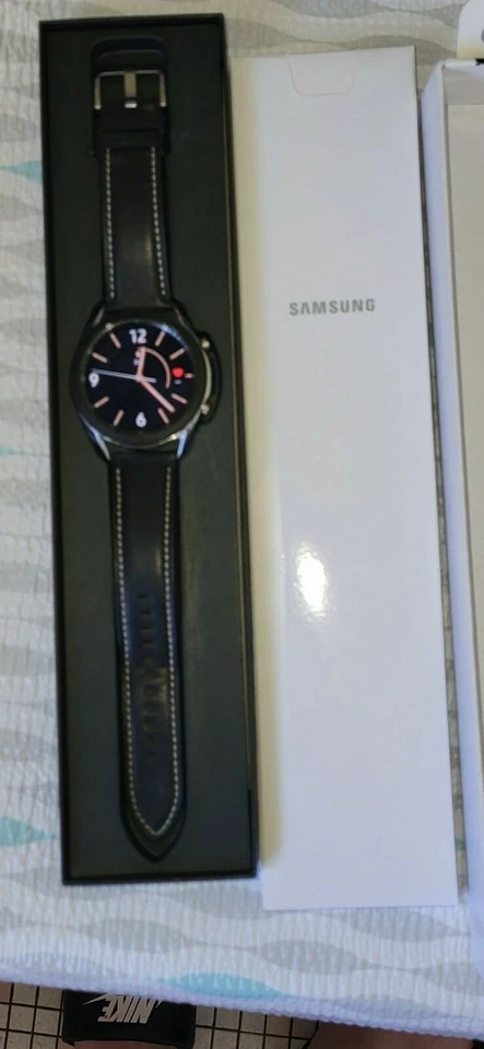 Samsung Galaxy Watch3 4g LTE unlocked Stainless Steel Case with Leather Strap - Image 4 of 4