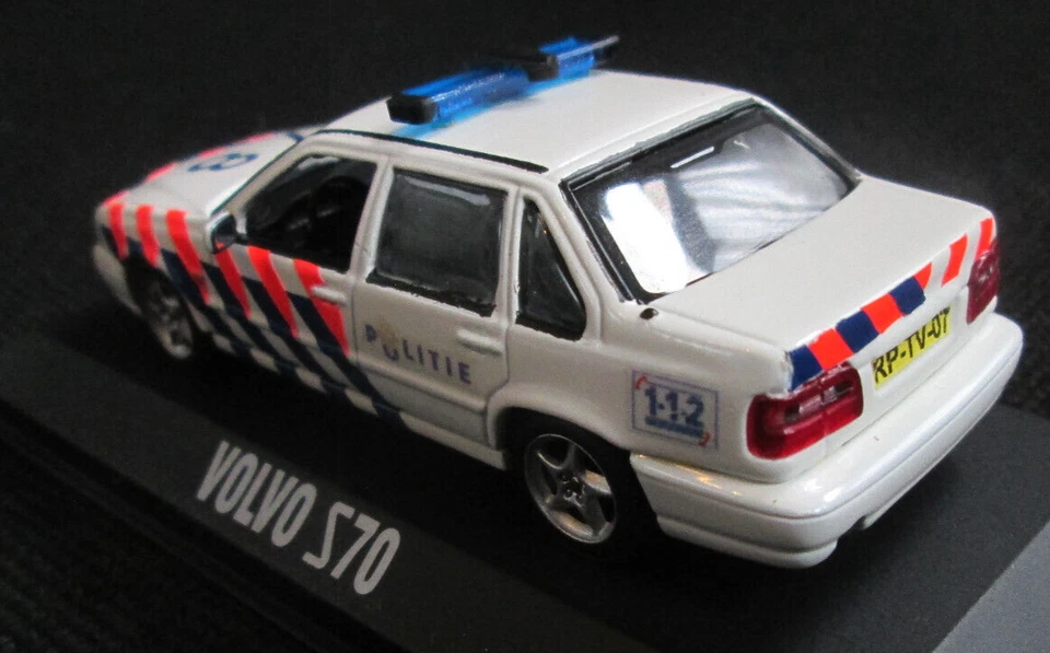 wonderful code-3-modelcar 1/43 VOLVO S70 1998 "POLITIE Gelderland-Midden #78" - Image 3 of 4