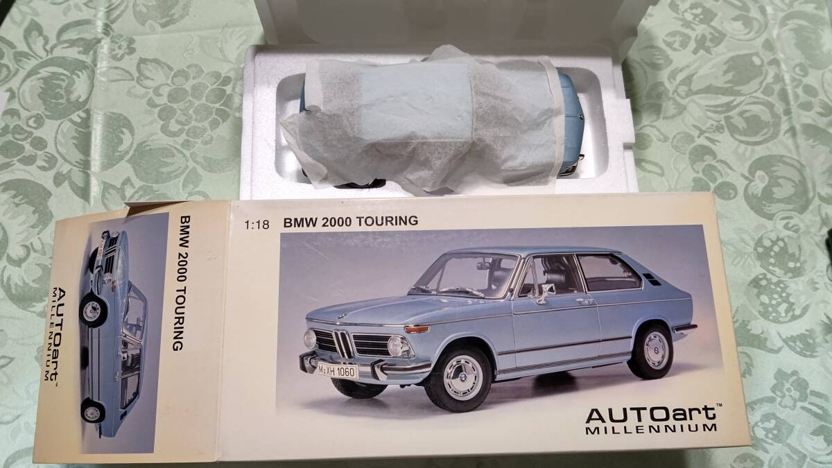 AUTOart オートアート BMW 2000 TOURING 1:18 AUTOart 1/18 BMW 2000 Touring Diecast Model Car Collectible