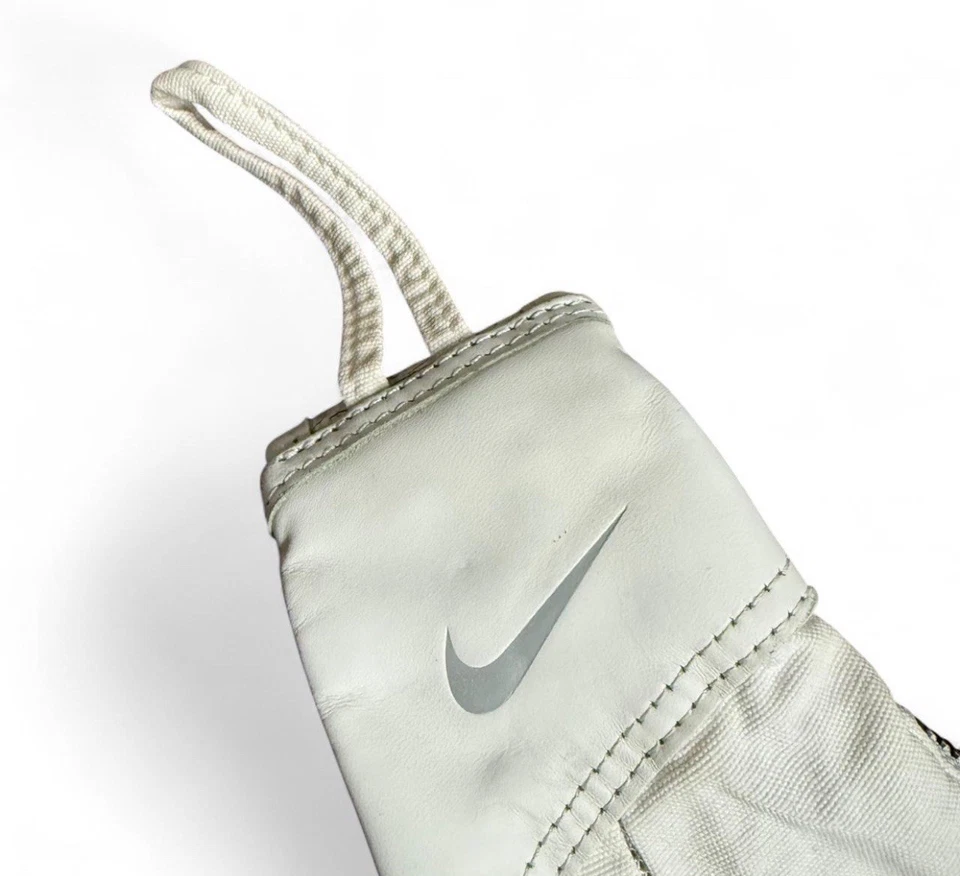 Nike Sling Bag Crossbody Vintage 90s/Y2k Era Cream With Leather And Mesh - Image 4 of 4