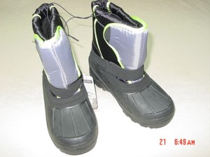 green comfort boots