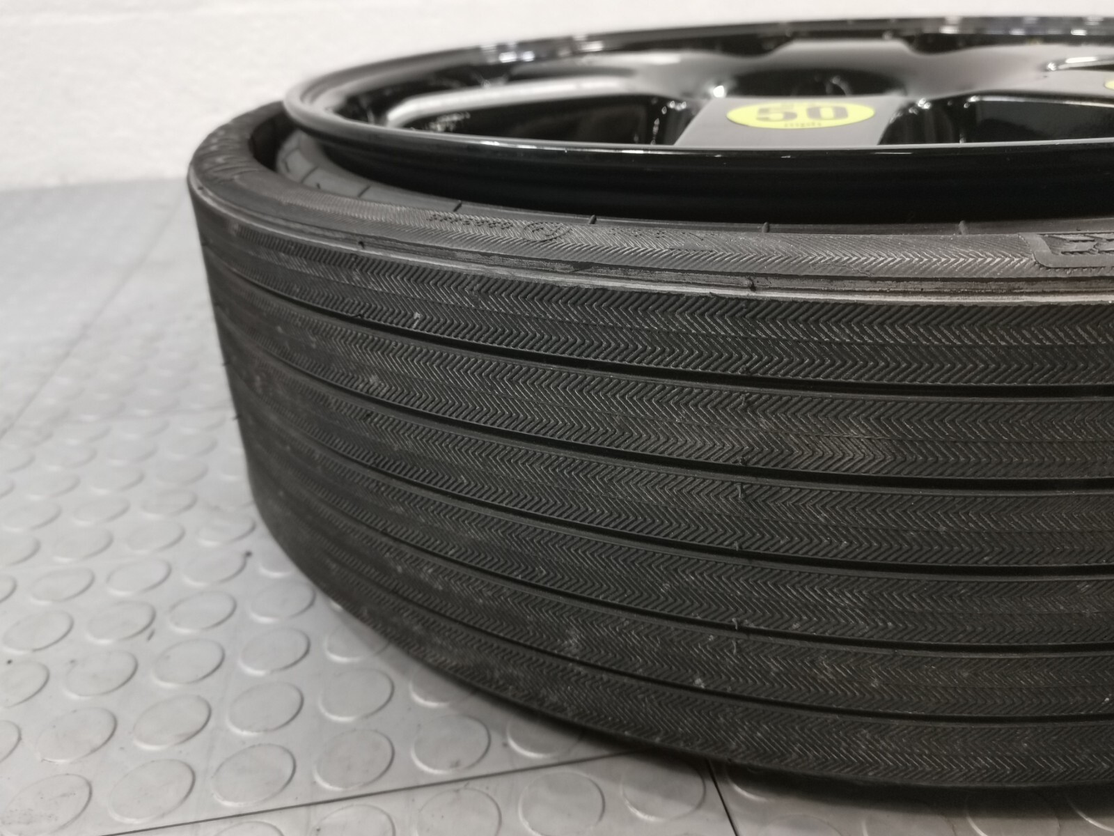 2015 Maserati QUATTROPORTE EMERGENCY SPARE WHEEL 18" TIRE DONUT 670010518