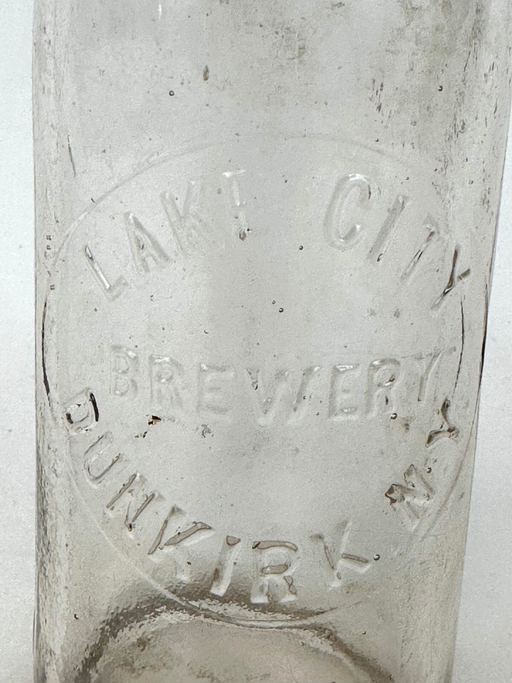 Lake City Brewery Beer Bottle Dunkirk, NY The name prior to Koch's