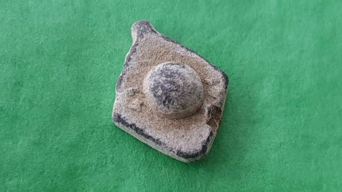 Very rare post Medieval lead pendant missing loop. Please read description L161q