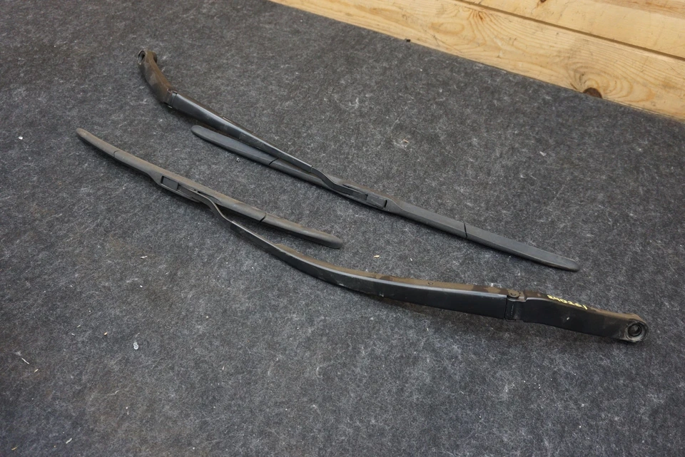 Juego brazo limpiaparabrisas delantero izquierdo y derecho OEM 8522153090 Lexus Is350 2014-23 Foto 2 de 4