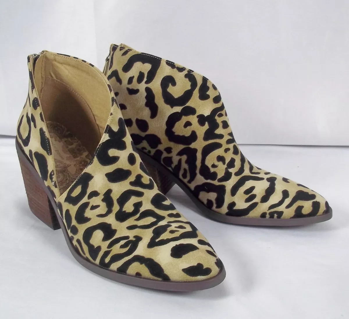 Side top cut bootie
