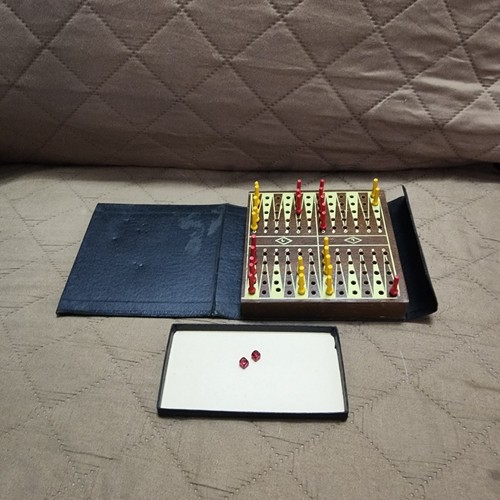 E.S Lowe Miniature Backgammon - Picture 1 of 8