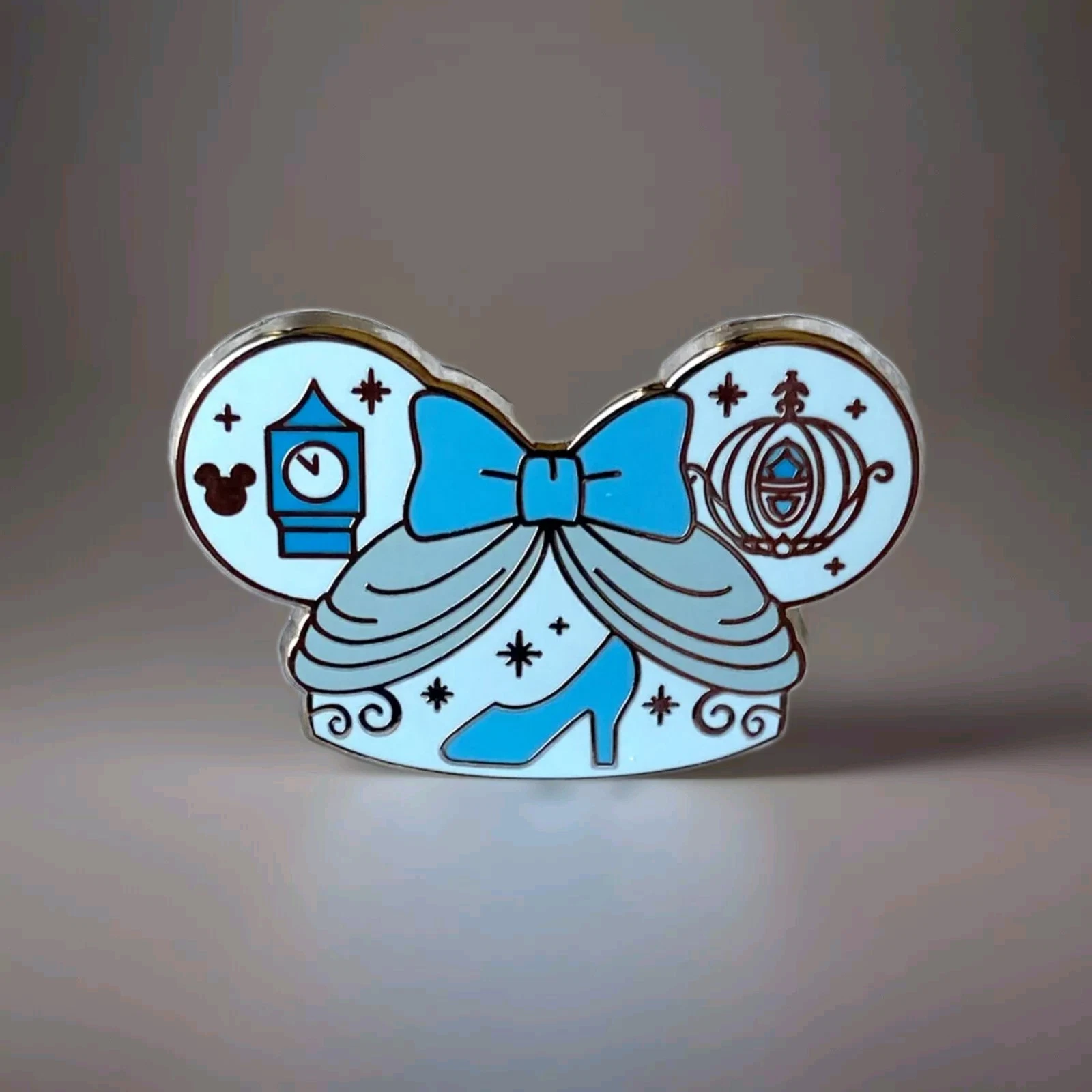 2024 Disney WDW Hidden Mickey Pin Ear Hats Princess Cinderella