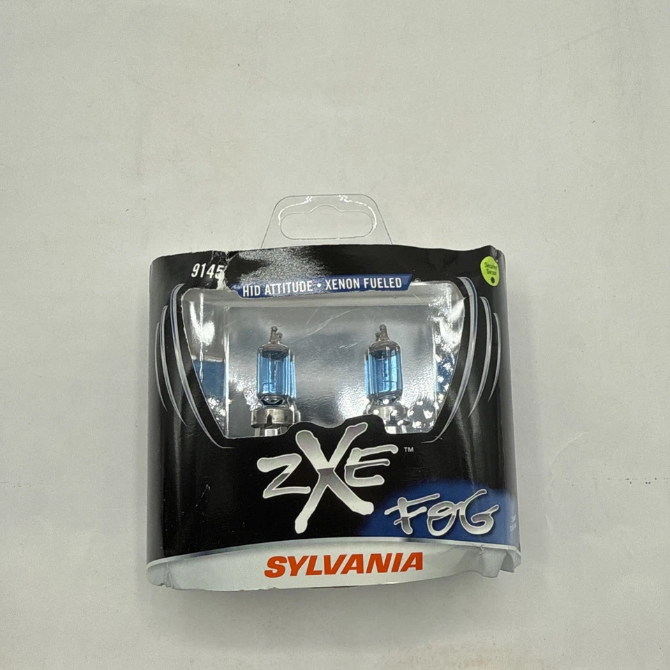 Halógeno antiniebla SYLVANIA 9145 SilverStar zXe - estilo HID blanco brillante niebla (2PK) Foto 4 de 4