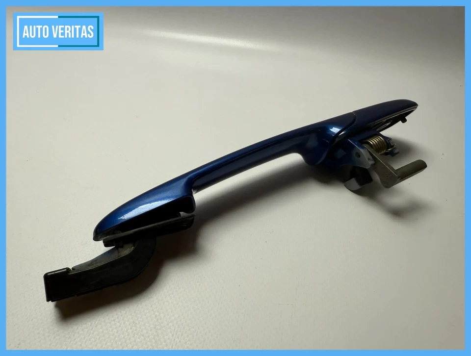 Original Mazda 6 door handle right back blue GJ6L - Image 2 of 4