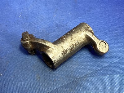 BSA A75 ROCKET 3 TRIUMPH T150 KIPPHEBEL AUSPUFF ANTRIEBSSEITE 70-9782 NOS