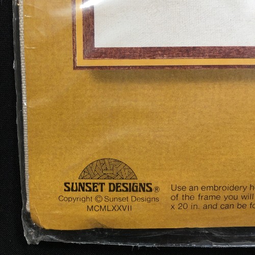 Kit de bordado Sunset Stitchery Country Barn Crewel 2481 vintage 1977 16x20 pulgadas - Imagen 6 de 8