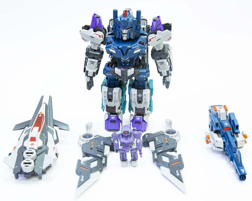 Transform Robot Toy Master Made SDT-06 Mega Series Caesar Overlord