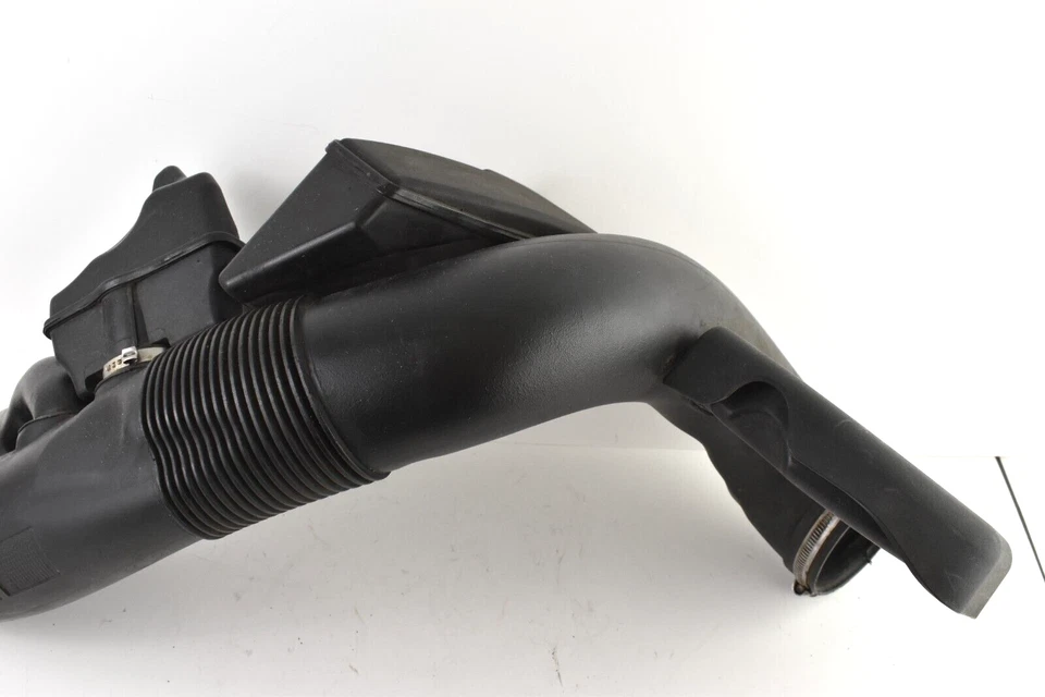 ✅OEM 2007-2015 VOLVO S80 V70 XC60 XC70 SEDAN 3.2L Air Intake Hose Pipe 30745348 - Image 3 of 4