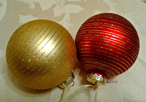 Christmas Ornaments Beautiful Set of 20 Red & Gold Shiny Several Shapes Glass - Picture 3 of 12