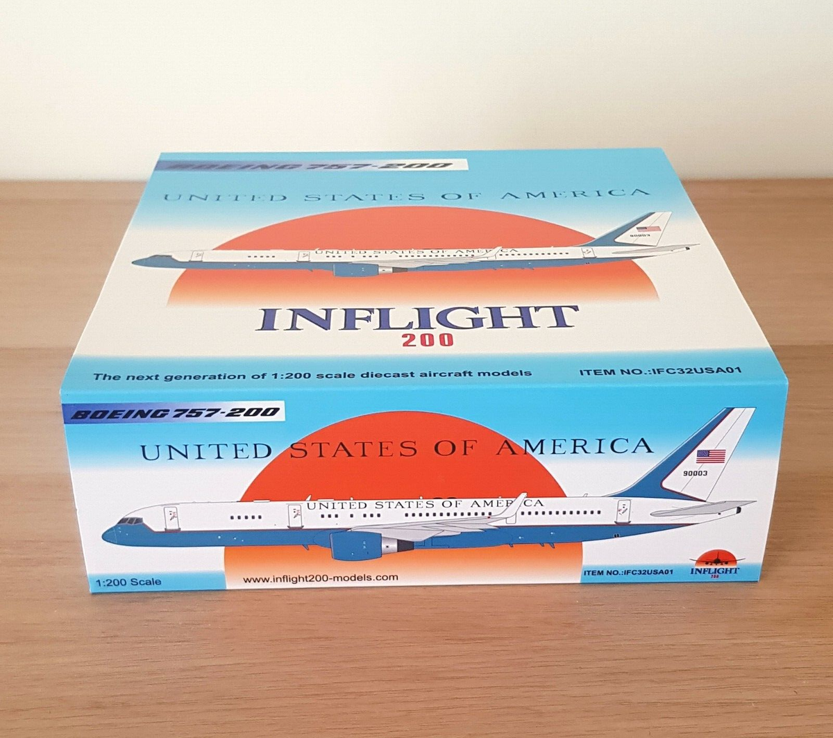 Boeing VC-32A 1/200 モデルプレーン Boeing VC-32A 1/200 モデルプレーン