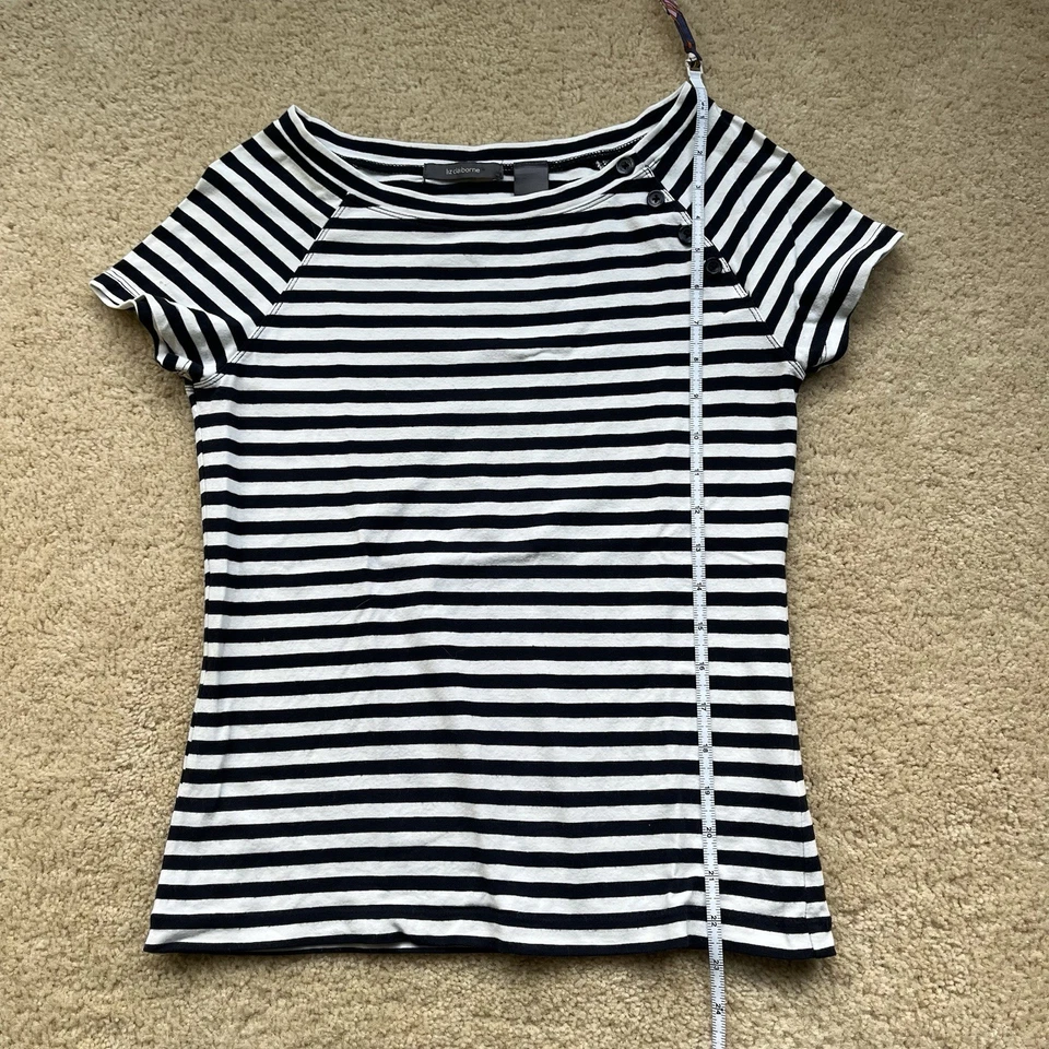 Camiseta para mujer Liz Claiborne blanca y azul marino a rayas cuello barco - talla S - Usada en Excelente Condición Foto 4 de 4