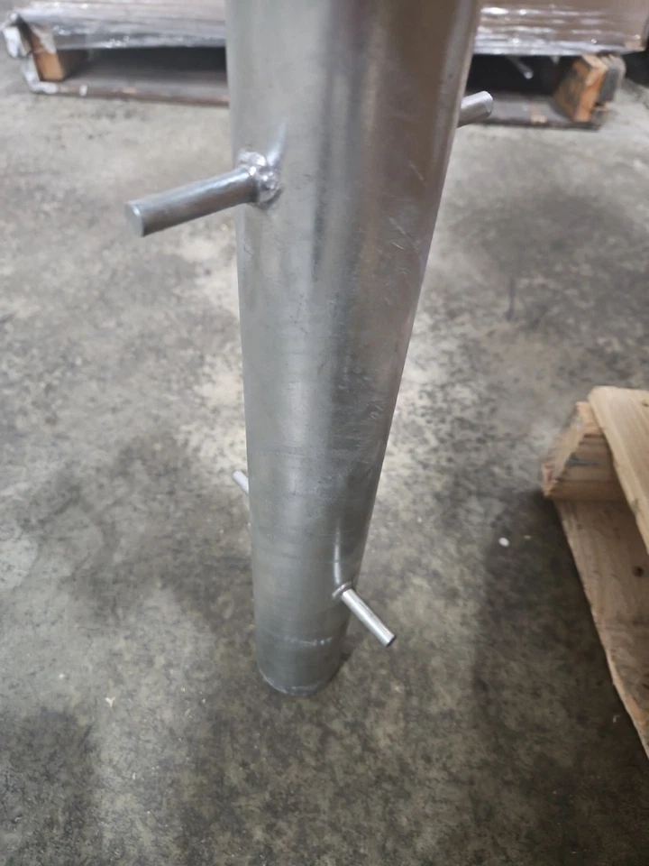 Montaje para paraguas en tierra Foto 3 de 4