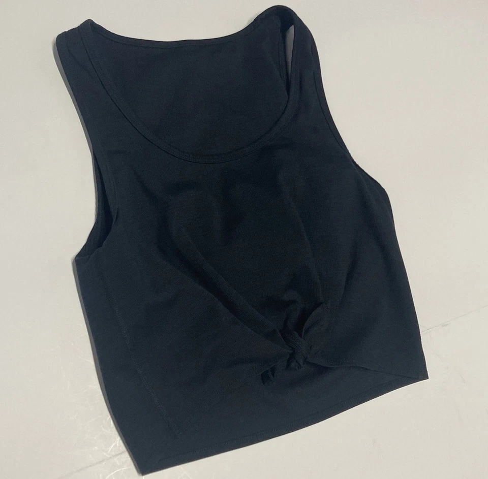 Camiseta sin mangas recortada Beyond Yoga Heather Rib Favorite Lounge negra para mujer pequeña” Foto 2 de 4