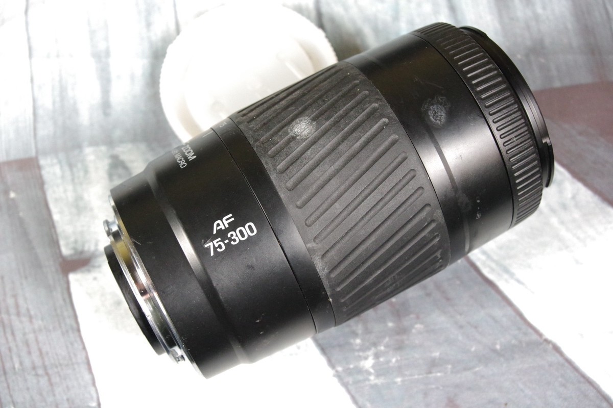 Sony Minolta A mount 75-300mm f/4.5-5.6 zoom lens for a350 Sony Minolta A mount 75-300mm f/4.5-5.6 zoom lens for a350