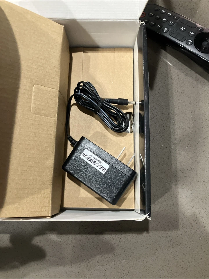 Punto de acceso inalámbrico D-Link AC1300 Wave 2 doble banda Foto 3 de 4