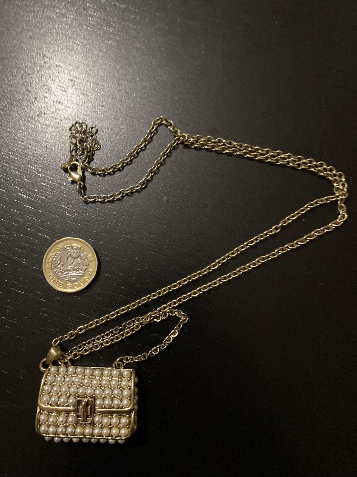 Foto 1 di 3
