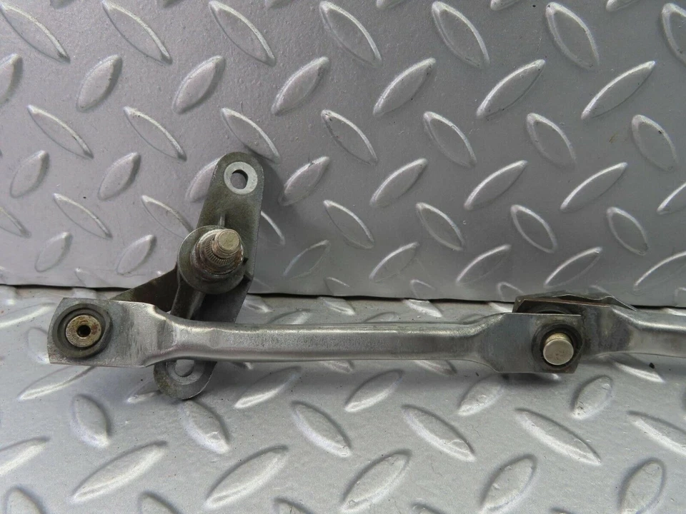 ⚙9720⚙ Mercedes-Benz C123 280CE cupé limpiaparabrisas acoplamiento Foto 2 de 4