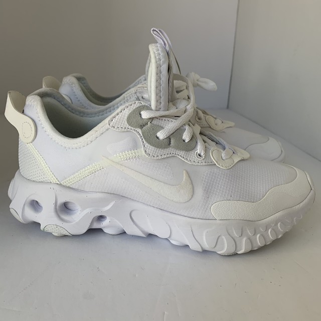 nike art3mis white