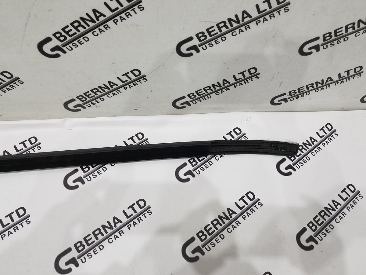GENUINE MG ZS 2017-2022 FRONT PASSENGER DOOR WEATHERSTRIP MOLDING 