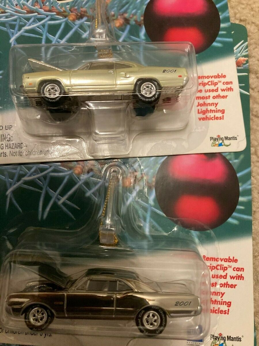 Johnny Lightning 2001 Holiday Muscle Ornament complete set 1 Johnny Lightning 2001 Holiday Muscle Ornament complete set 1