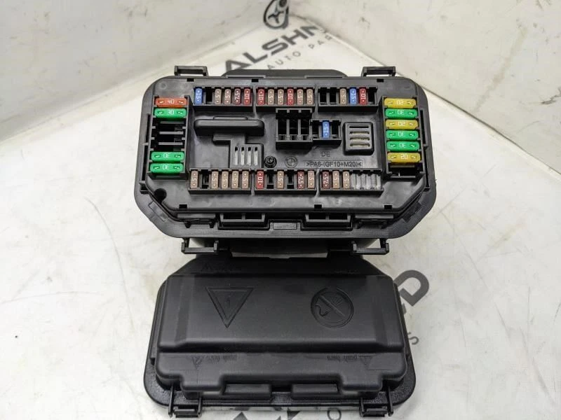 BMW 430i xDrive 2017-20 caja de relé de fusibles del motor 61149224872 61149224866 OEM Foto 3 de 4